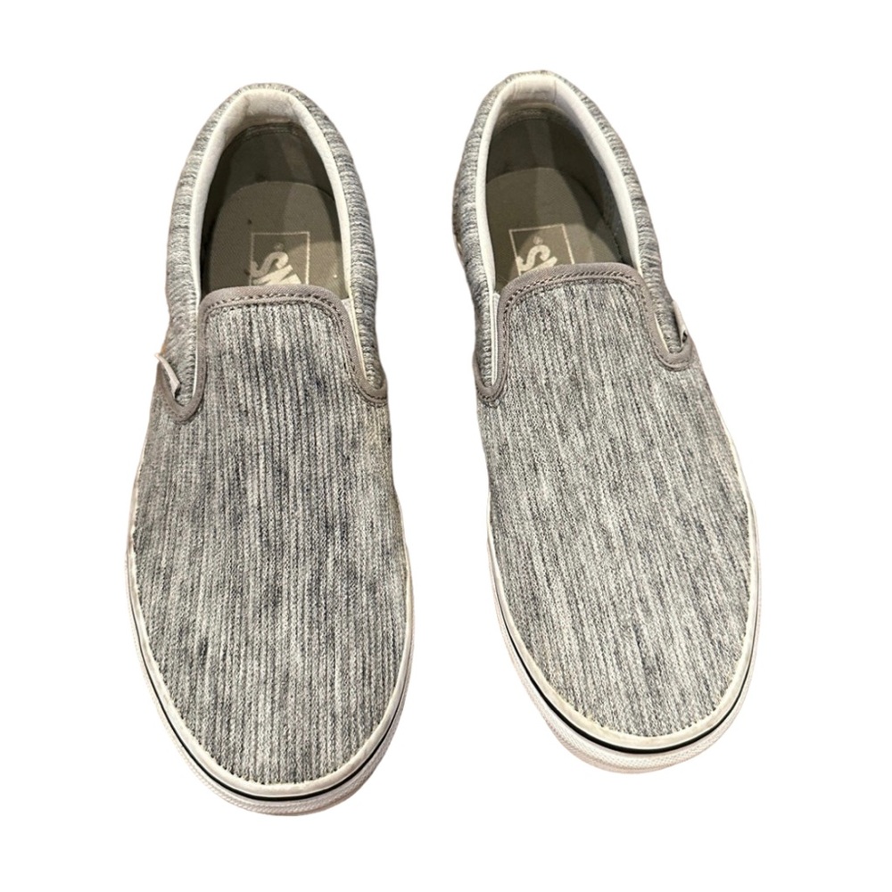 VANS • Gray corduroy slip-ons. Women’s 8.5/Men’s 7.0